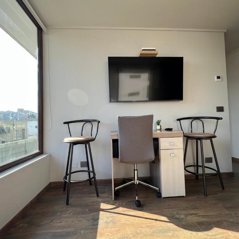 Exclusivo y Comodo departamento en Av las Condes - Apartamento de 2 dormitorios - 73