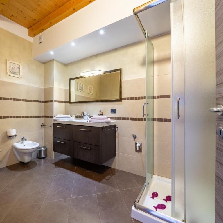 B&B La Vecchia Tipografia - Lago D'Idro - Double Room with Balcony - 9
