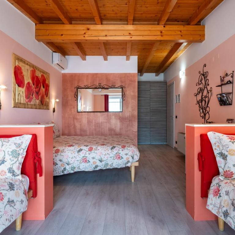 B&B La Vecchia Tipografia - Lago D'Idro - Quadruple Room with Balcony - 8
