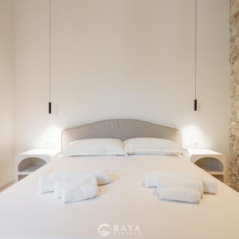 Marina Heritage - 90m from Via Roma Waterfront - Apartment - 4