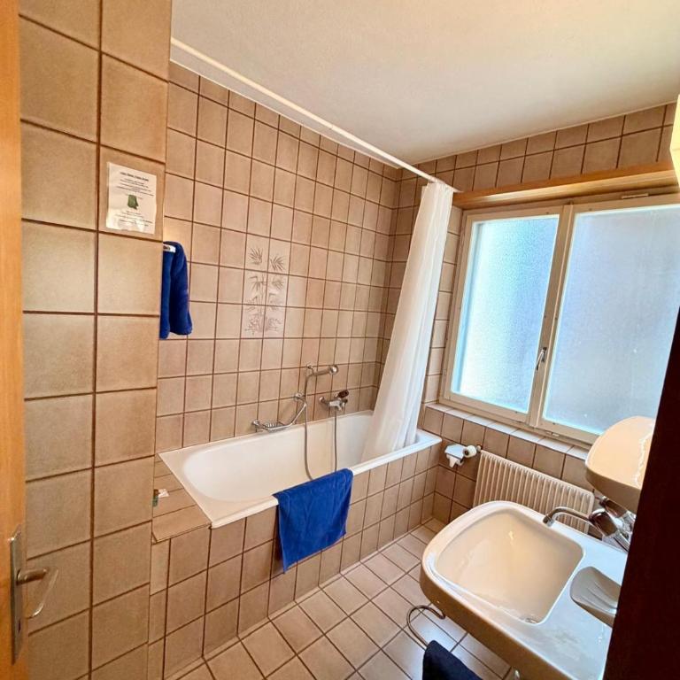 Hotel Gebidem - Doppelzimmer mit Balkon - 5