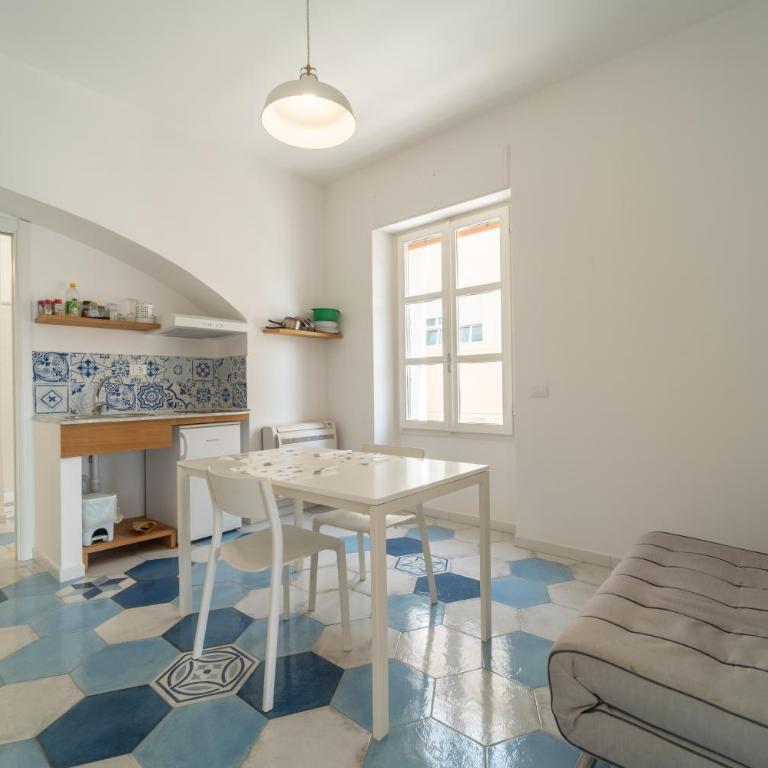 Ciutat Appartamenti Vista Mare sui Bastioni di Alghero - One-Bedroom Apartment with Sea View and Terrace - 2