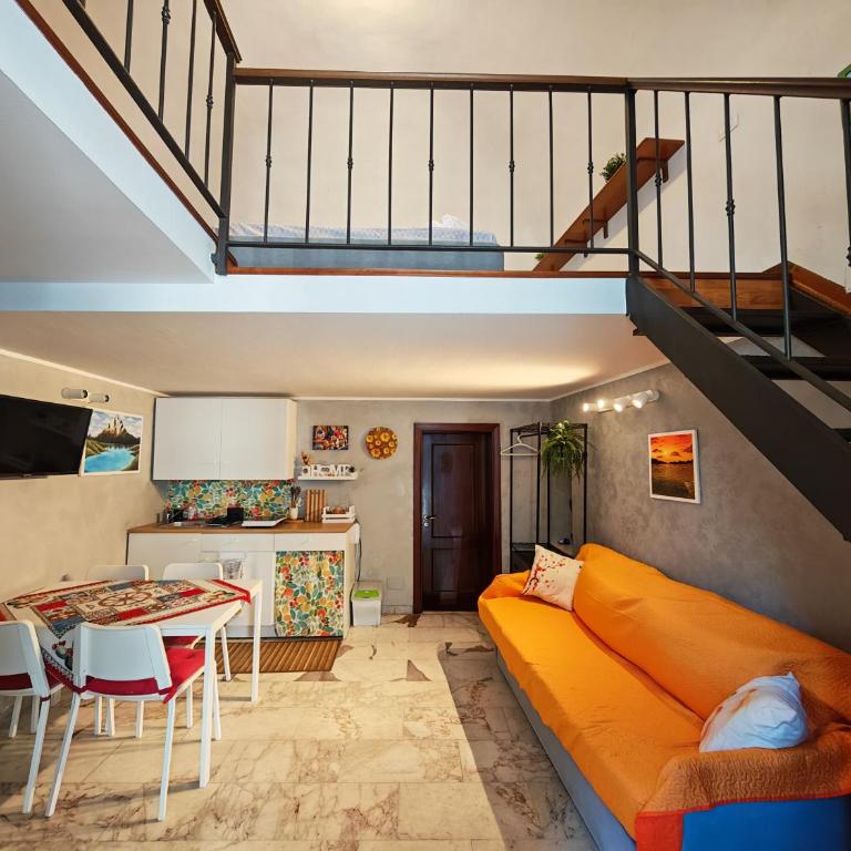 Il loft di Serena - Appartamento con 1 Camera da Letto - 2