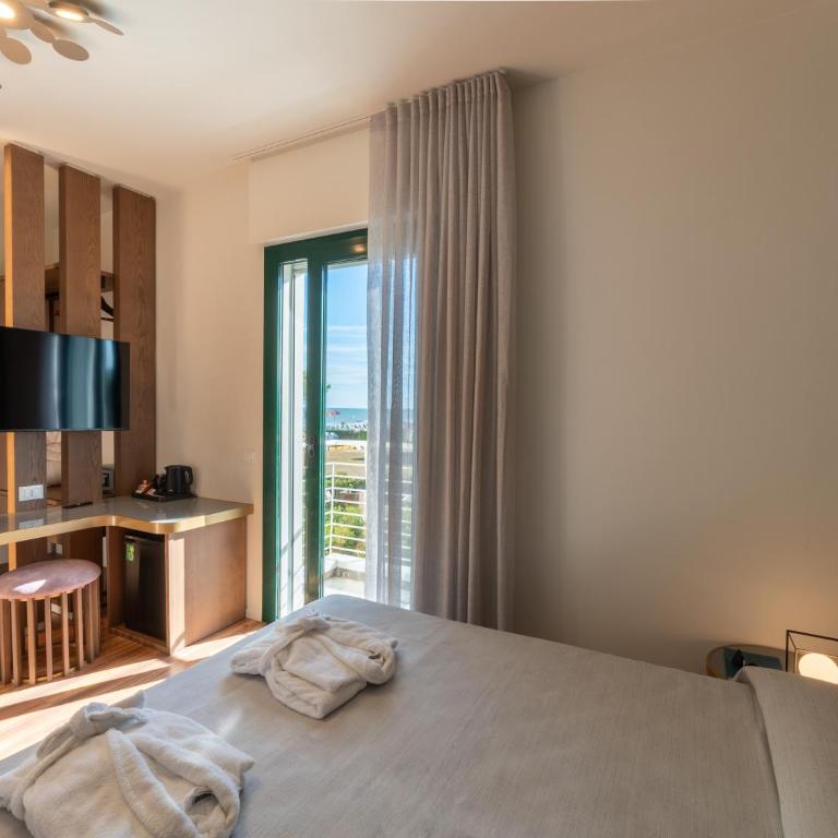 Hotel Carlton - Suite - Vue sur Jardin - 3
