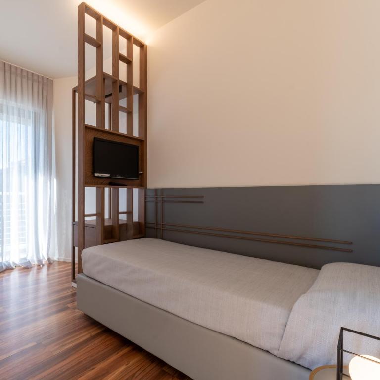 Hotel Carlton - Suite - Vue sur Jardin - 4