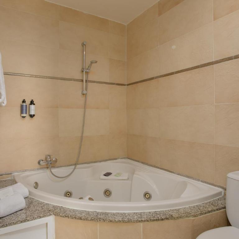 Eden Roc Hotel & Spa by Brava Hoteles - Habitación Familiar con vistas al mar - 3