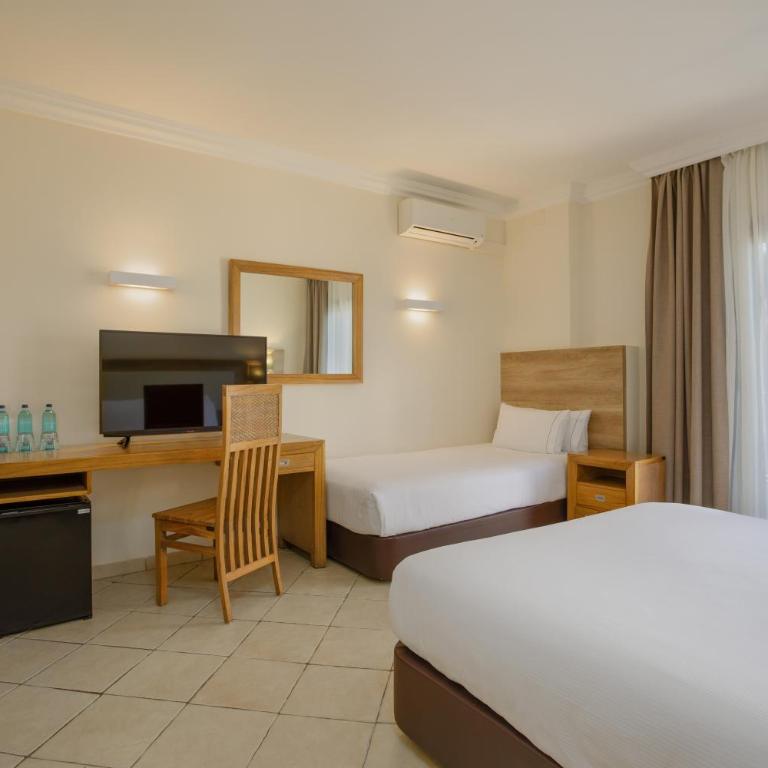 Eden Roc Hotel & Spa by Brava Hoteles - Alojamiento Doble Confort con cama supletoria - 3
