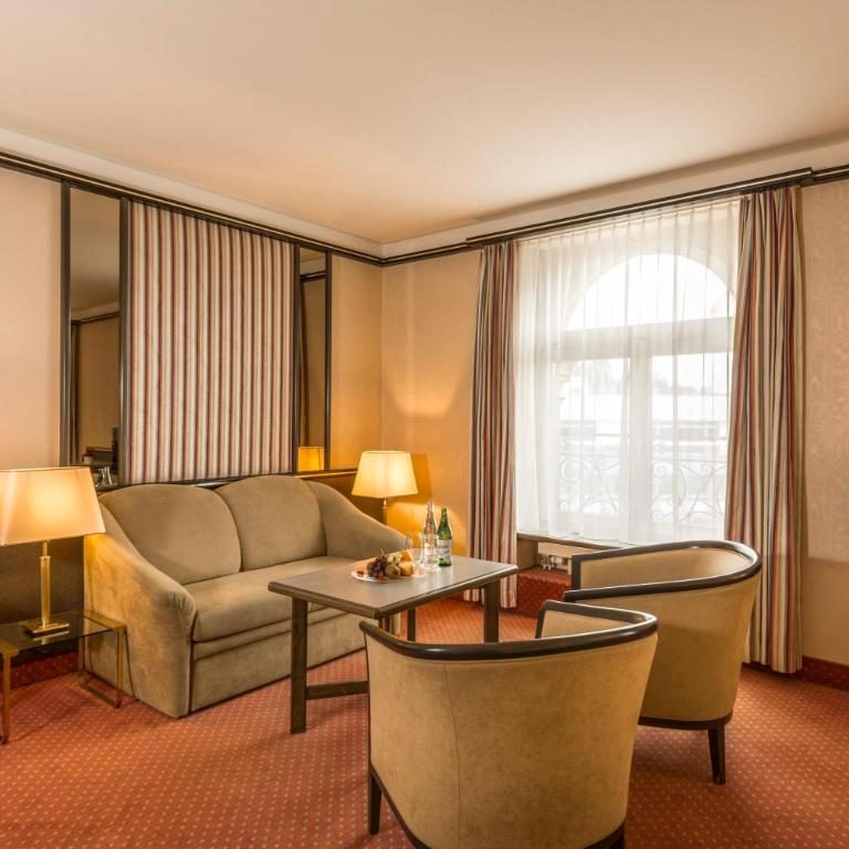 Hotel Monopol Luzern - Dreibettzimmer - 1