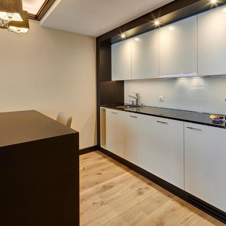Hotel Monopol Luzern - Deluxe Suite - 12