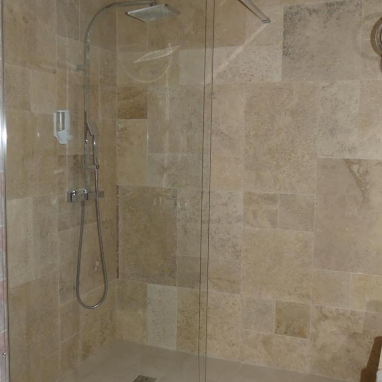 Villa Regain Chambres et table d'hôtes - Doppelzimmer mit eigenem Bad - 1