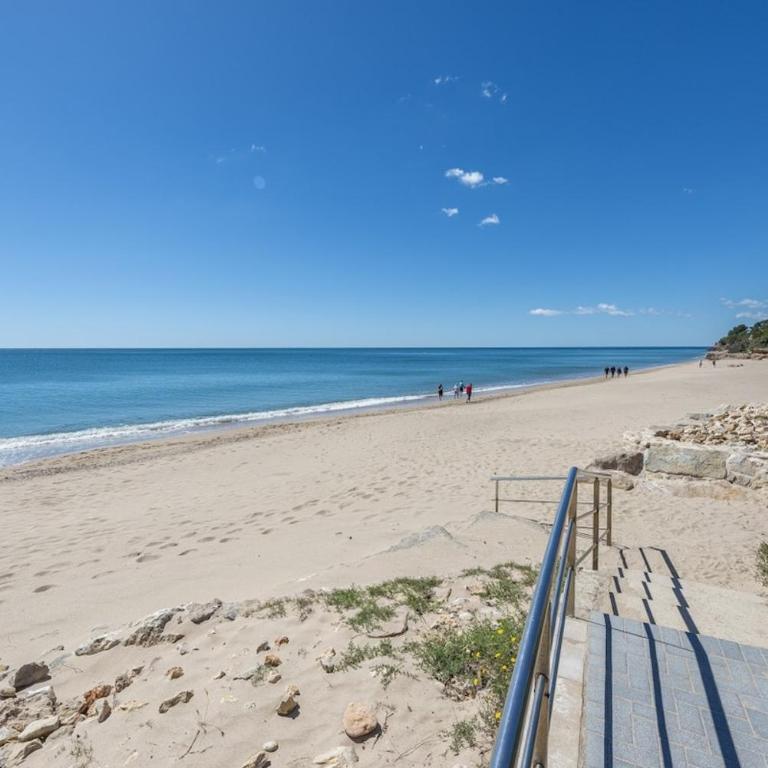 Vacalm Villa Judit - Beachfront Villa with Pool, Spa, BBQ, Fire Pit & Mini Golf - Villa - 22