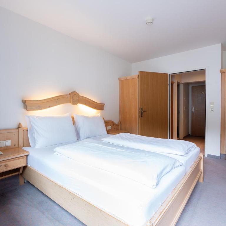 Hotel Gruberhof Innsbruck Igls B&B - Doppelzimmer mit Balkon - 2