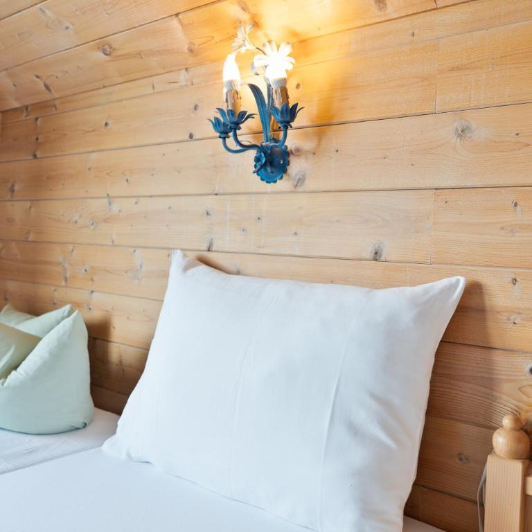 Hotel Gruberhof Innsbruck Igls B&B - Dreibettzimmer mit Bergblick - 8