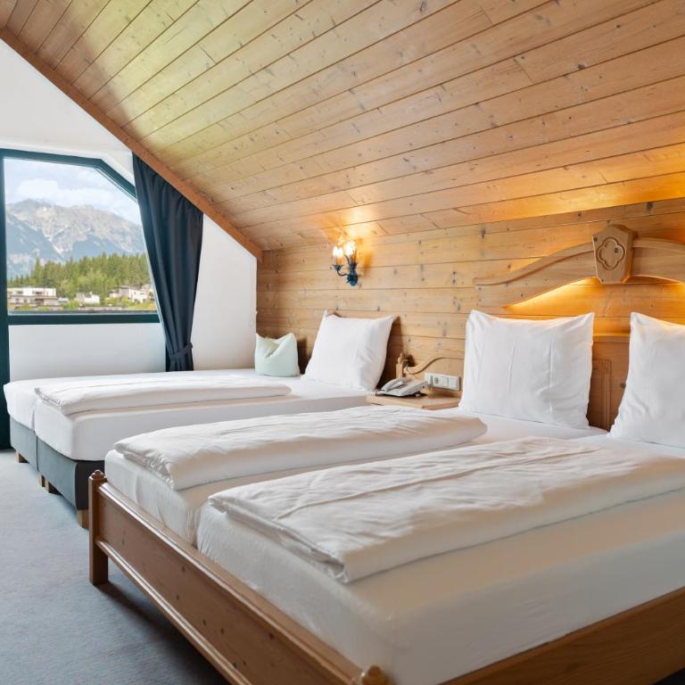 Hotel Gruberhof Innsbruck Igls B&B - Dreibettzimmer mit Bergblick - 2
