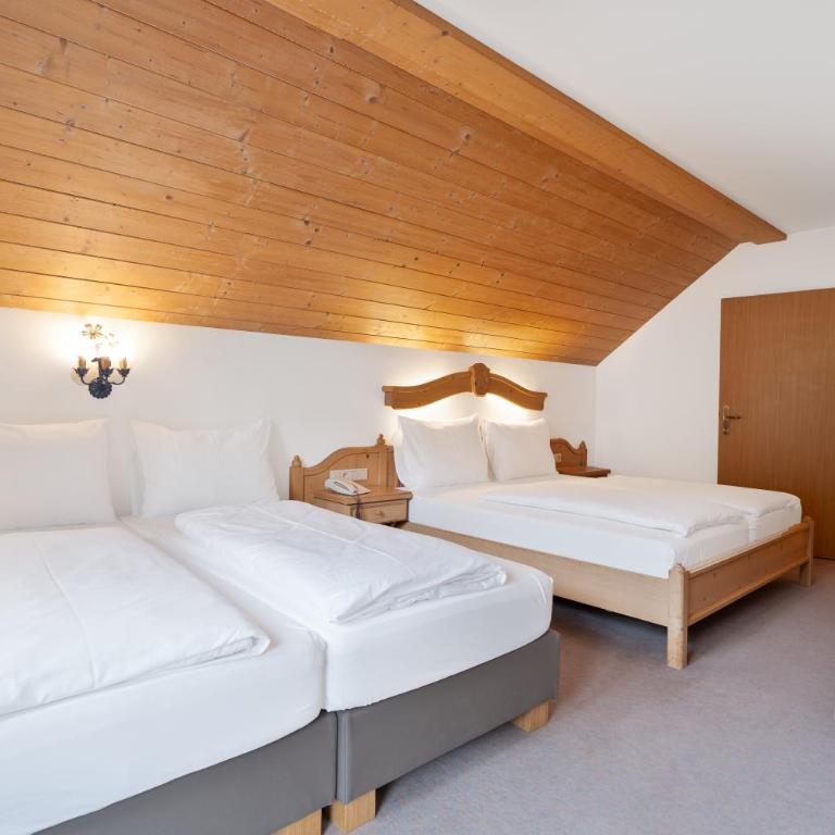 Hotel Gruberhof Innsbruck Igls B&B - Vierbettzimmer mit Balkon - 2