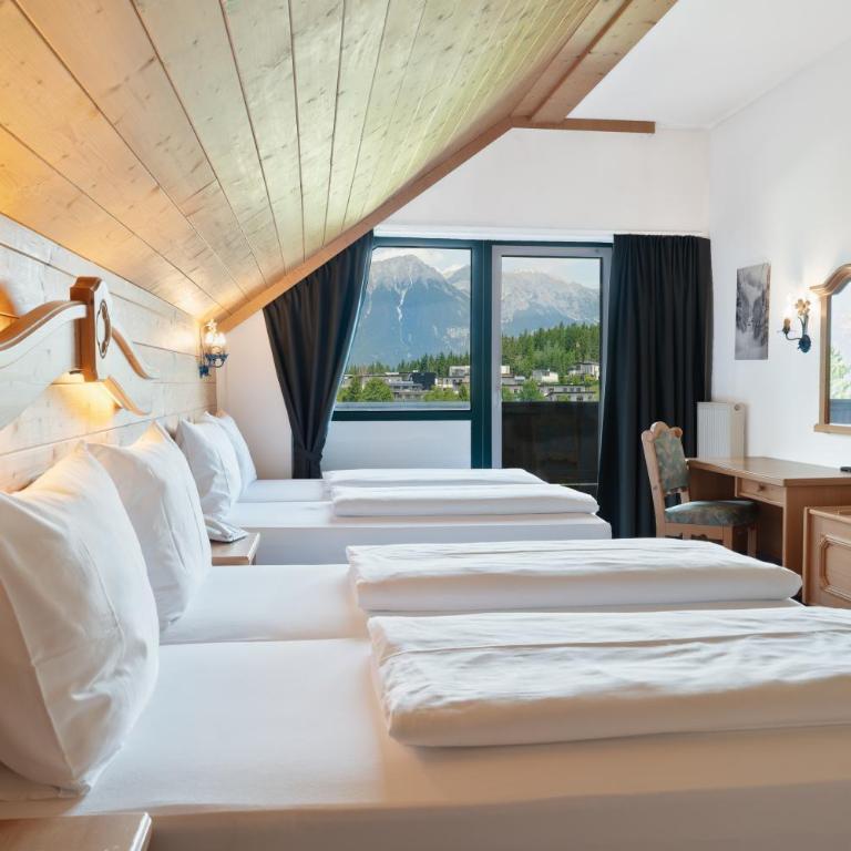 Hotel Gruberhof Innsbruck Igls B&B - Familienzimmer mit Bergblick - 1