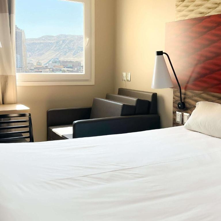 ibis Iquique - Standard Double Room with Extra Bed - 7