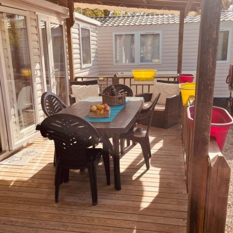 Mobilhome 3 chambres - 8 personnes La Carabasse - Appartement 3 Chambres - 2