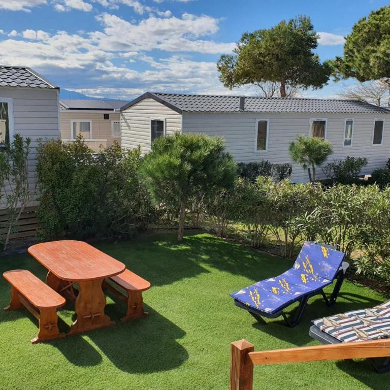 Mobilhome 3 chambres avec terrasse et magnifique jardin - Bungalow - 2