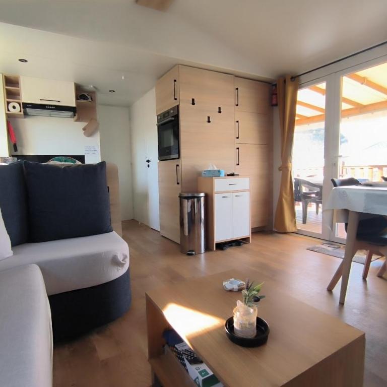 Mobilhome 3 chambres avec terrasse et magnifique jardin - Bungalow - 5
