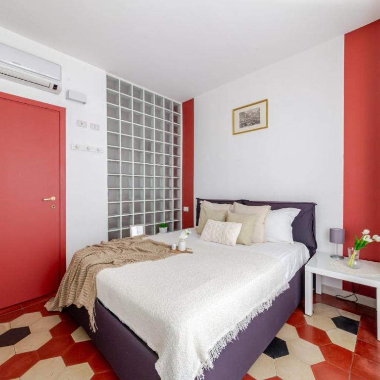 Characteristic one bedroom Apartment Columns of San Lorenzo - Appartement 2 Chambres - 1