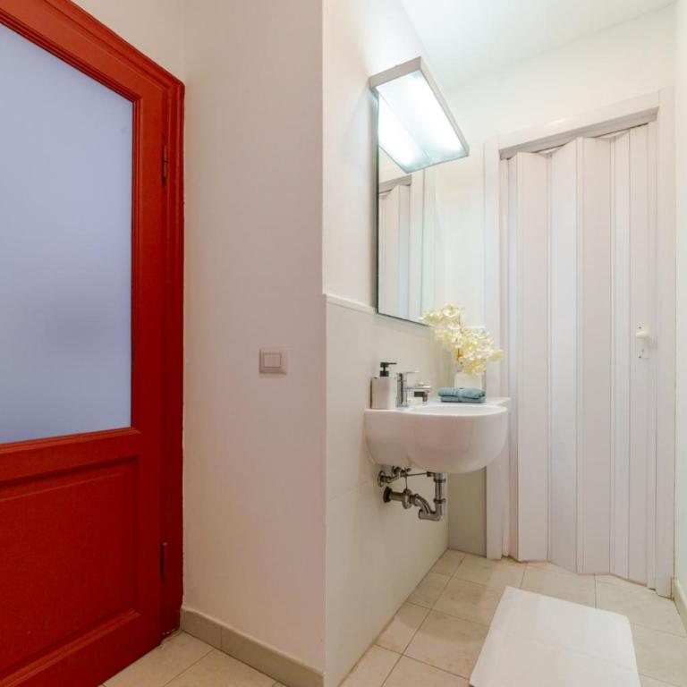 Characteristic one bedroom Apartment Columns of San Lorenzo - Appartement 2 Chambres - 5