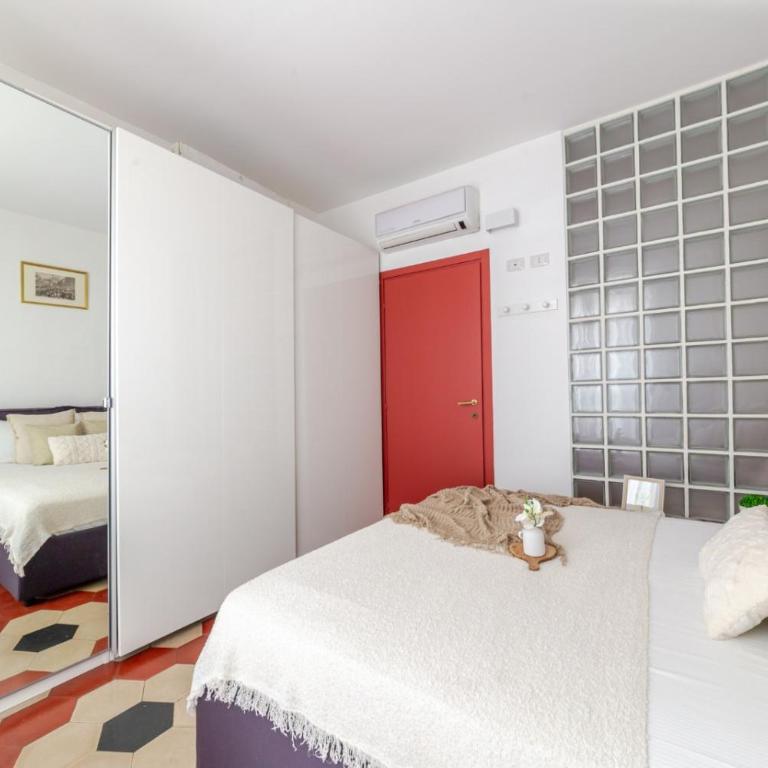 Characteristic one bedroom Apartment Columns of San Lorenzo - Appartement 2 Chambres - 19