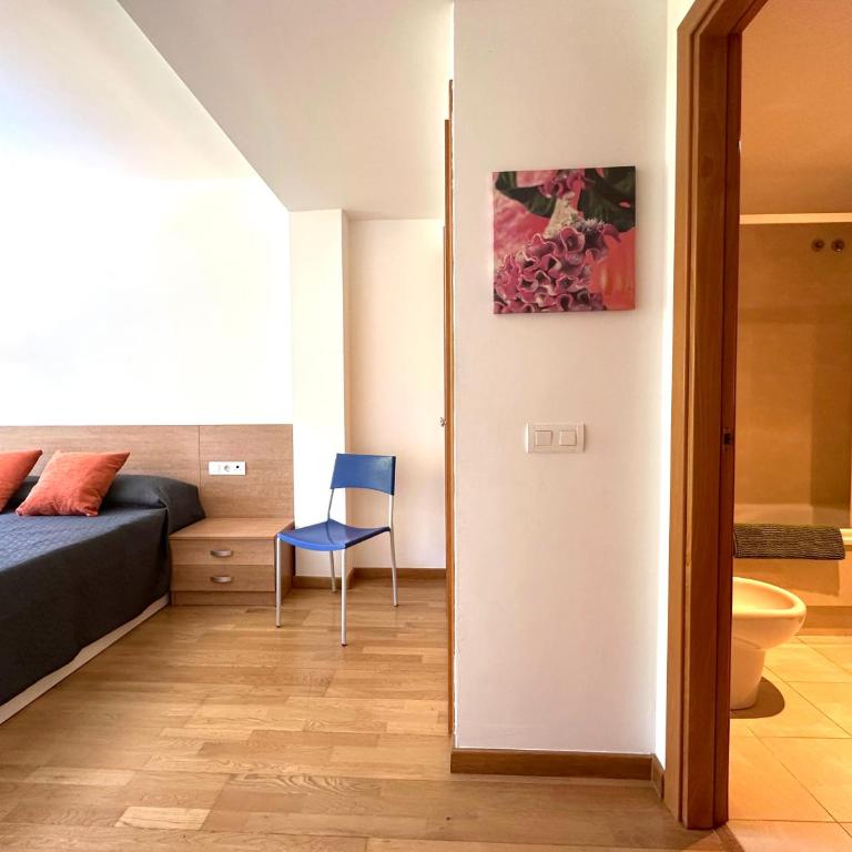 LETS HOLIDAYS Quiet Apartment With Pool in Tossa 2 - Apartamento de 2 dormitorios - 11