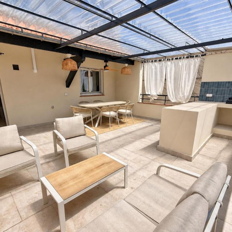 L'Esterel Appartements Plage 450m & Gare Saint-Raphael 950m - One-Bedroom Apartment with Terrace - 9