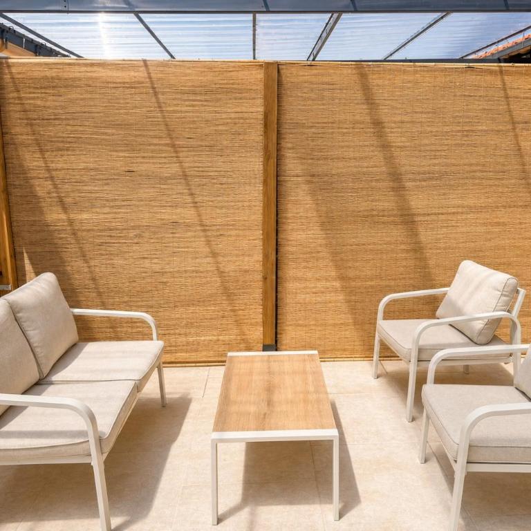 L'Esterel Appartements Plage 450m & Gare Saint-Raphael 950m - One-Bedroom Apartment with Terrace - 17