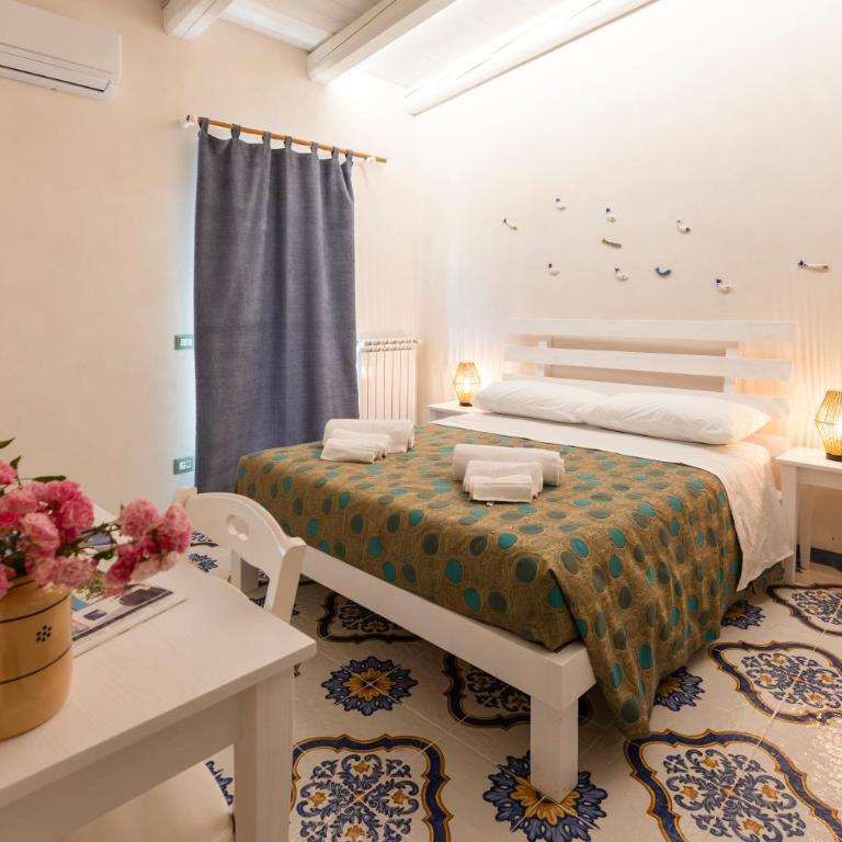 Tenuta Monsalvato - Camera Matrimoniale con Bagno Privato - 12