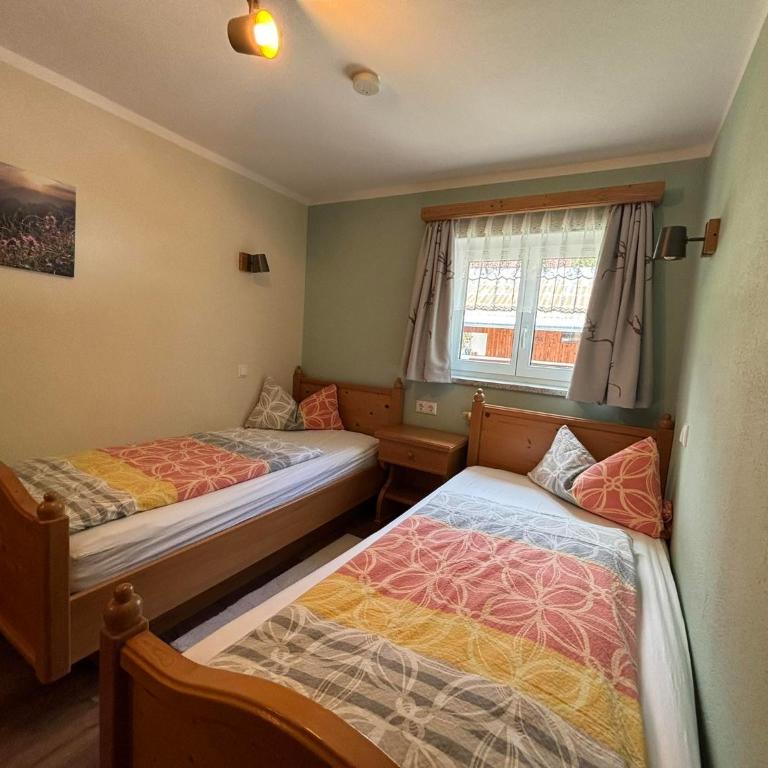 Bergbauernhof Haug - Apartment mit 2 Schlafzimmern und Dusche - 1