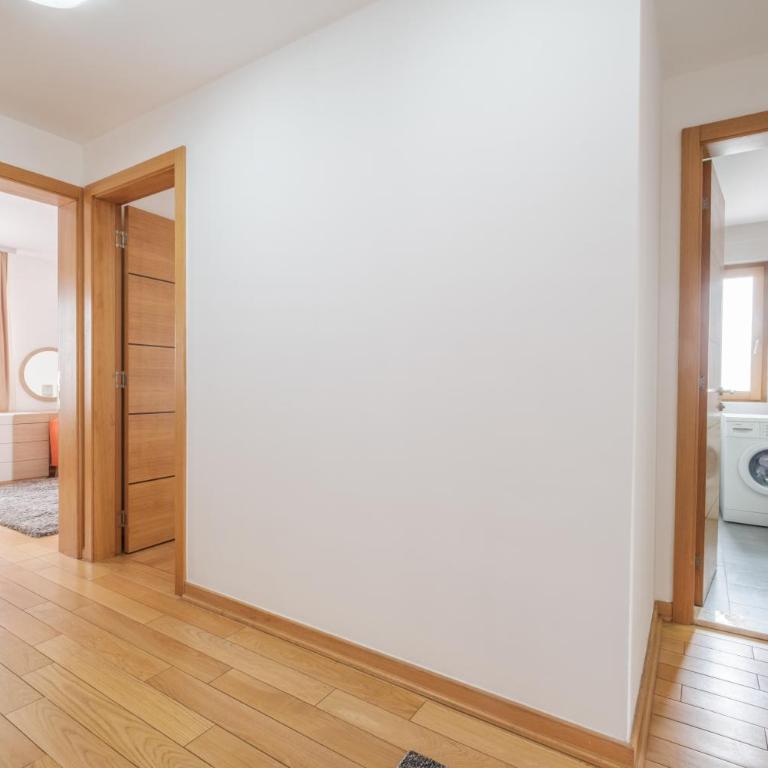 VIP River Side - Deluks Apartman sa 3 Spavaće Sobe - 85