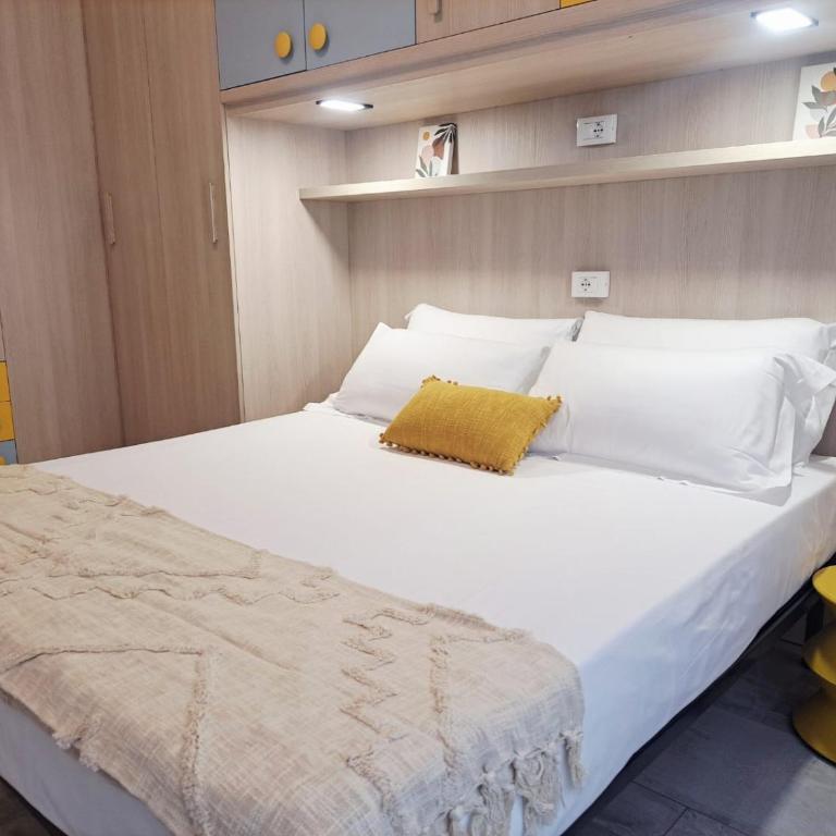 Ganymede Apartment by Quokka 360 - A Short Walk from Como Borghi Station - Appartamento con 3 Camere da Letto - 10
