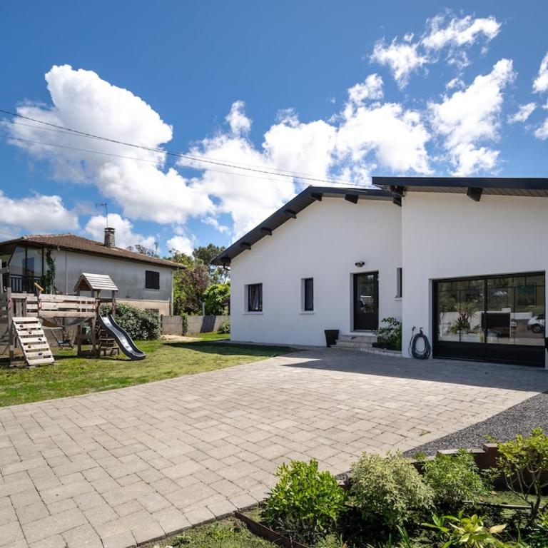 Magnifique maison, spacieuse, à 3mn du Lac - Villa - 4