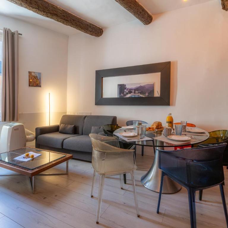 Old Town Nice, 2 bedrooms & 2 bathrooms,Quiet, AC for 4 people - Appartement 2 Chambres - Vue sur Ville - 27