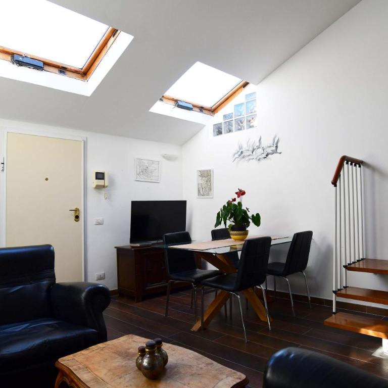 GuestHost - Mansarda San Vitale Charming Studio - Monolocale - 11