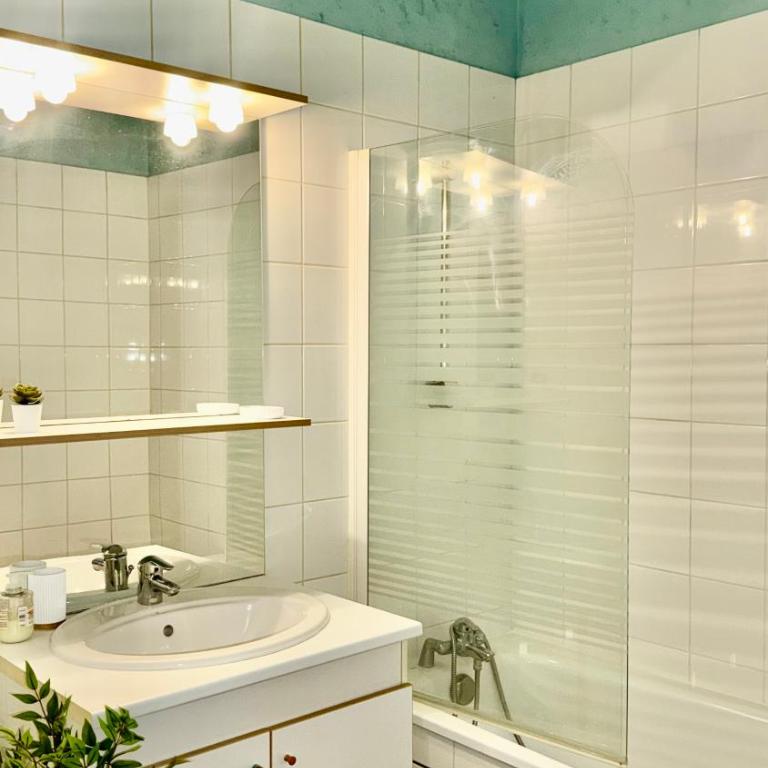 APPART CALME proche de la GARE - Appartement 1 Chambre - 27