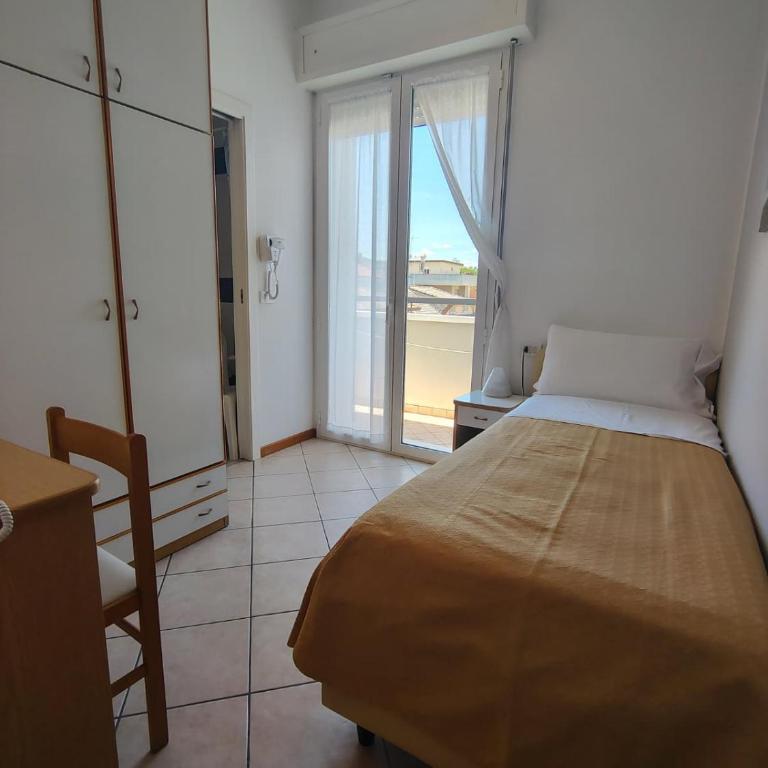 Albergo Roma Spiaggia - Einzelzimmer mit Balkon - 5