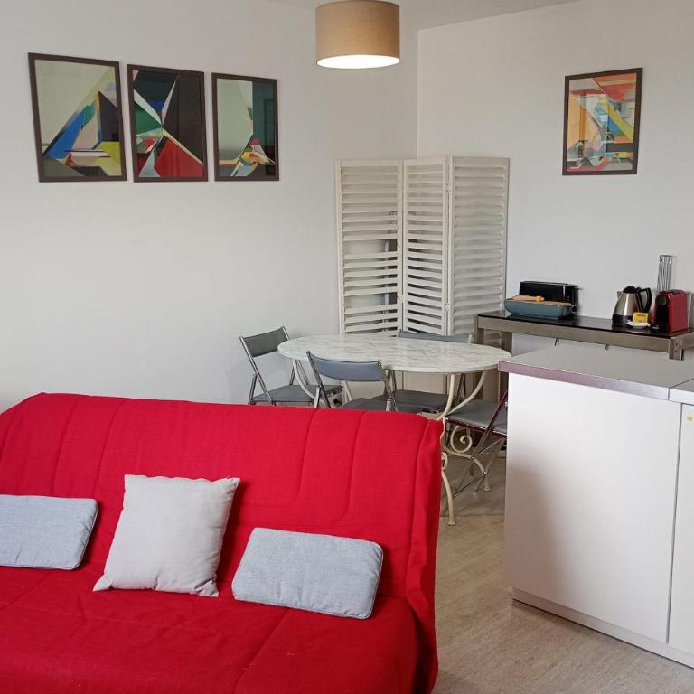 Joli T2 situé face au Square Montholon - Appartement - 2