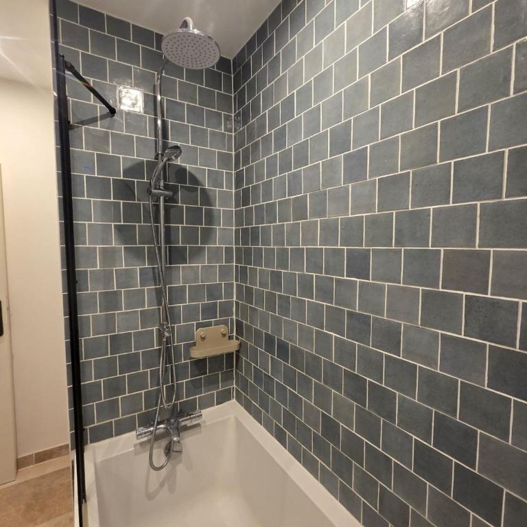 Strasbourg Neudorf - Terrasse privée - Tram 1min - One-Bedroom Apartment - 14