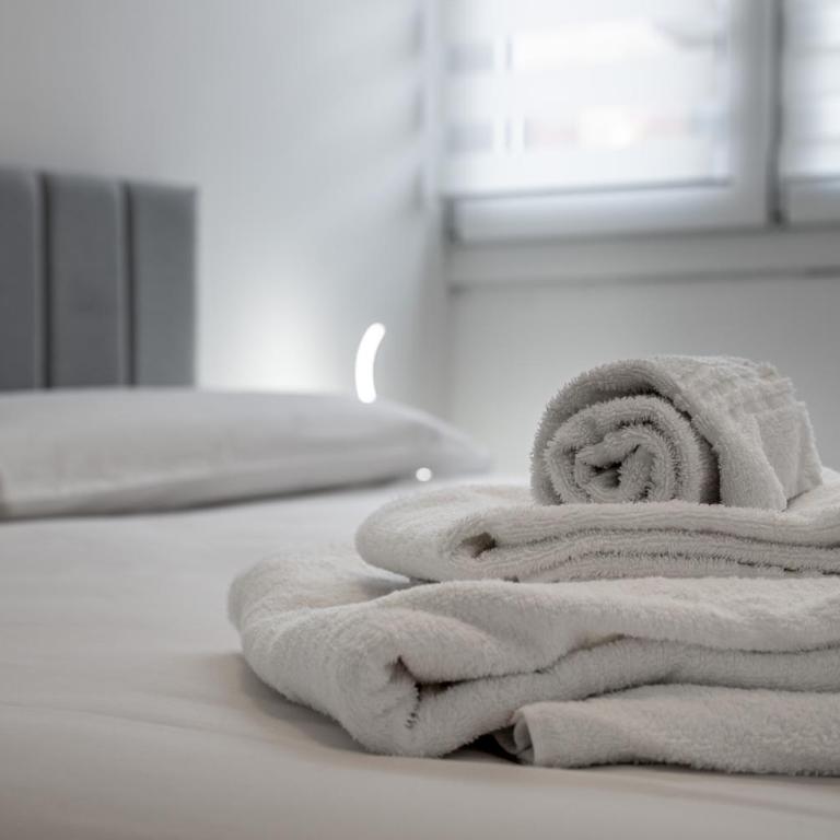 Auraluce Suites Art&Love nel Cuore di Bologna - Apartment mit 2 Schlafzimmern - 4