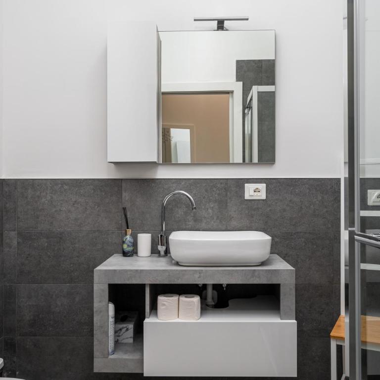 Auraluce Suites Art&Love nel Cuore di Bologna - Apartment mit 2 Schlafzimmern - 14