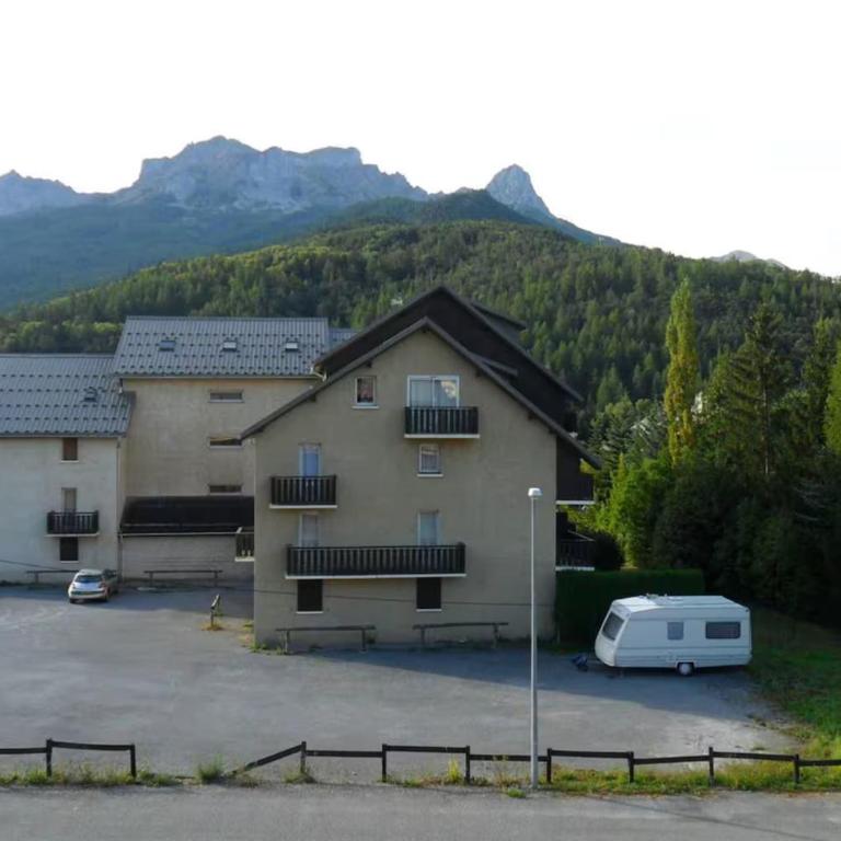 Studio with mountain view in Barcelonnette - Estudio - 4