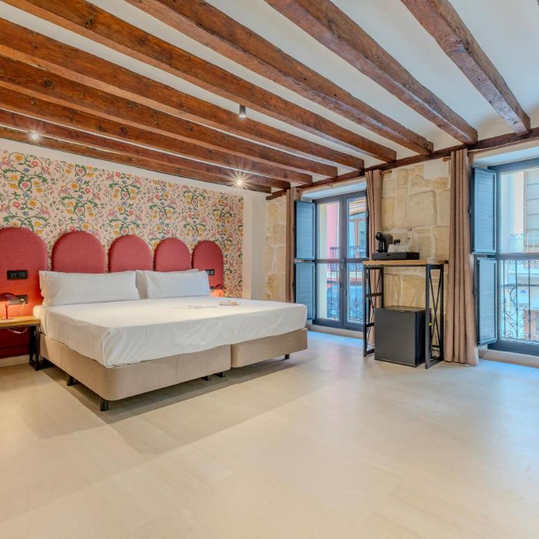Hotel Boutique Porta Ferrisa - Suite Junior con balcón - 12
