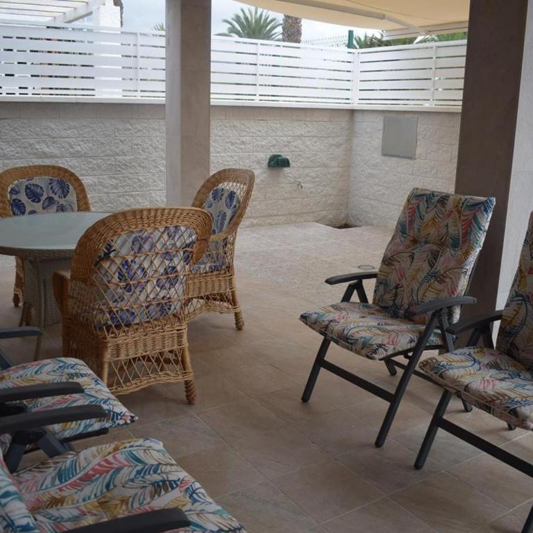 Casa unifamiliar a 10 pasos de la arena con parking - Casa - 8