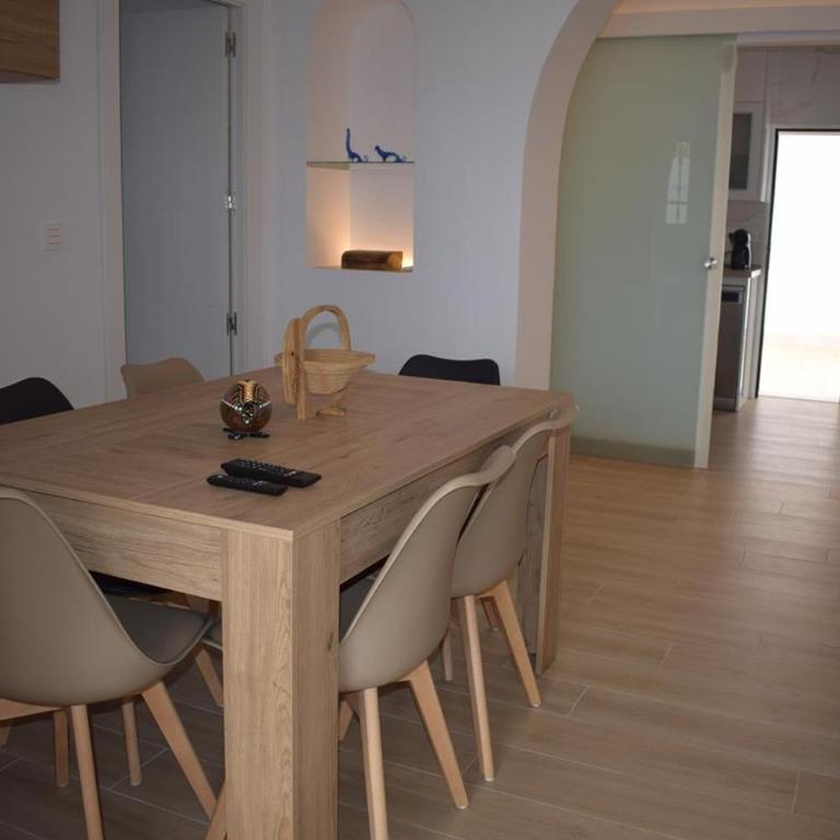Casa unifamiliar a 10 pasos de la arena con parking - Casa - 23