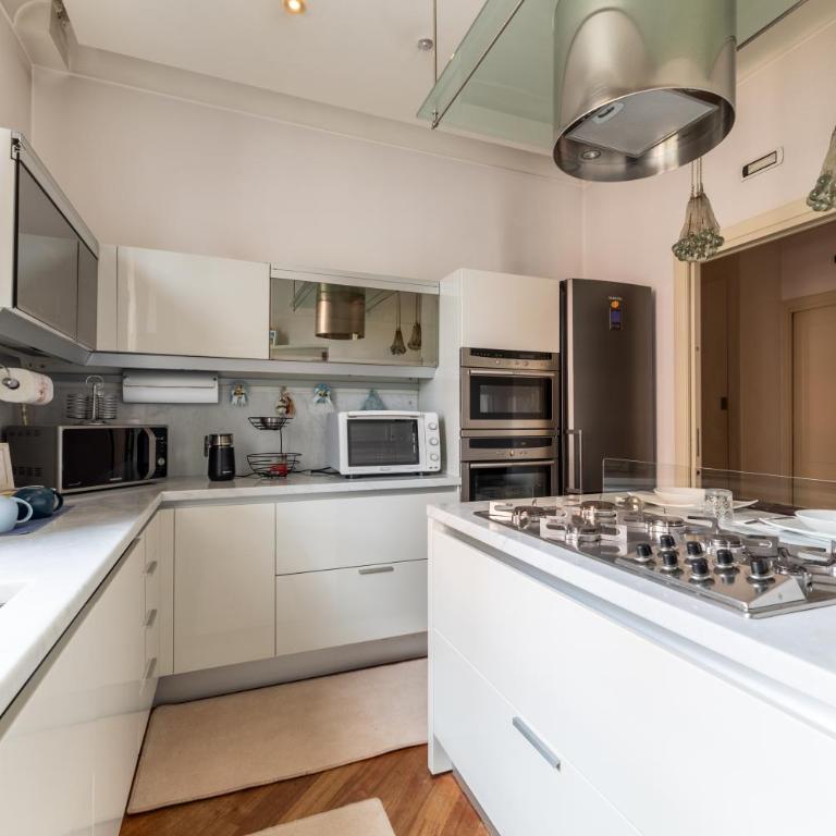 Madame Suites Rome - Appartamento con 2 Camere da Letto e Balcone - 18