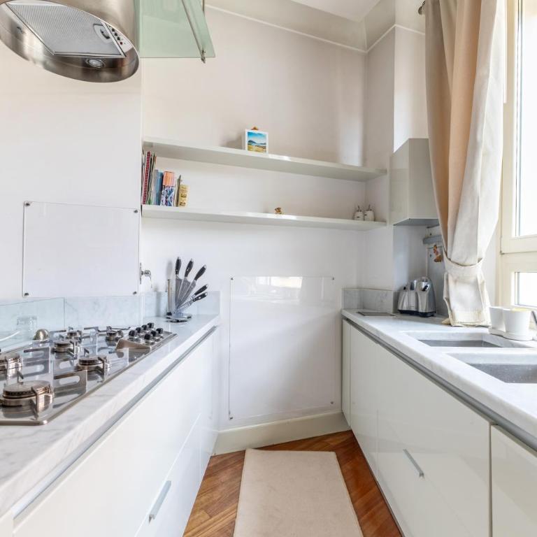 Madame Suites Rome - Appartamento con 2 Camere da Letto e Balcone - 19