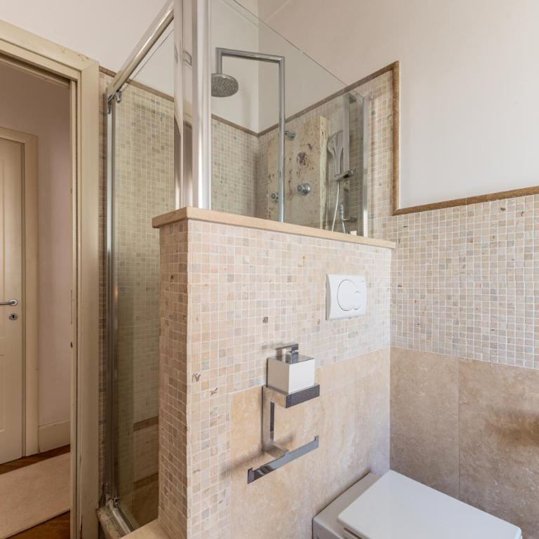 Madame Suites Rome - Appartamento con 2 Camere da Letto e Balcone - 16